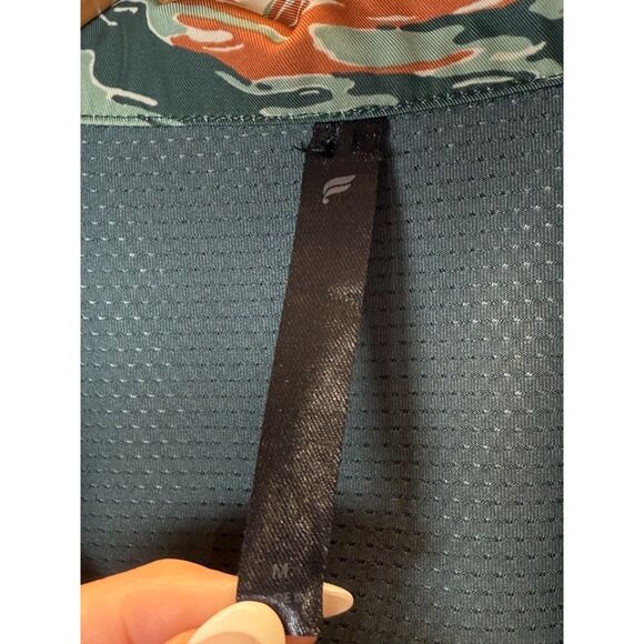 Fabletics Unisex Size Medium Green Tiger Camo The Only Coaches Jacket - Picture 11 of 13